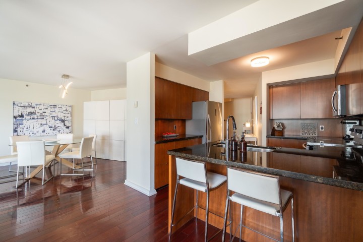 Photo 11 at 503 - 990 Beach Avenue, Yaletown, Vancouver West