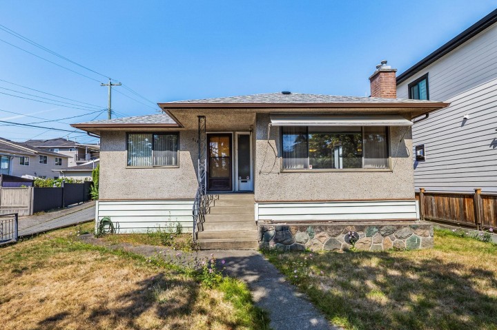 Photo 7 at 715 E 63rd Avenue, South Vancouver, Vancouver East