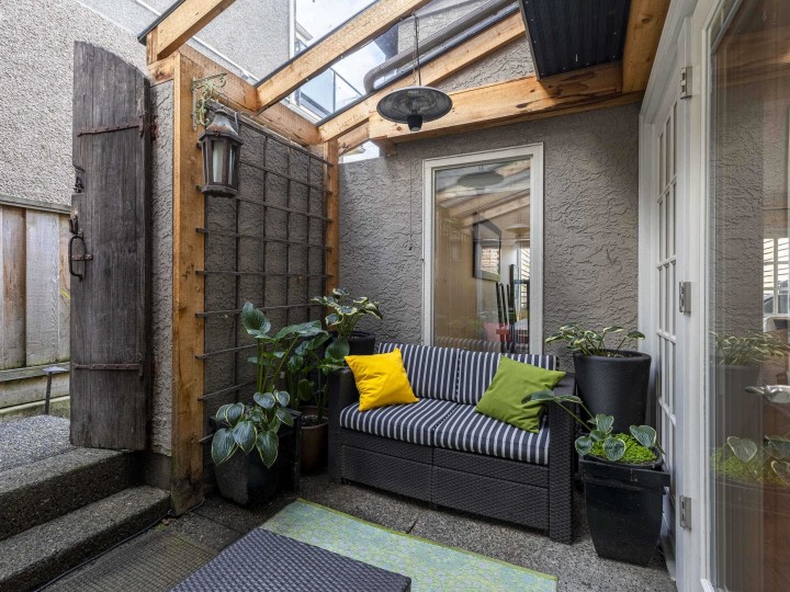 Photo 2 at 101 - 2535 York Avenue, Kitsilano, Vancouver West