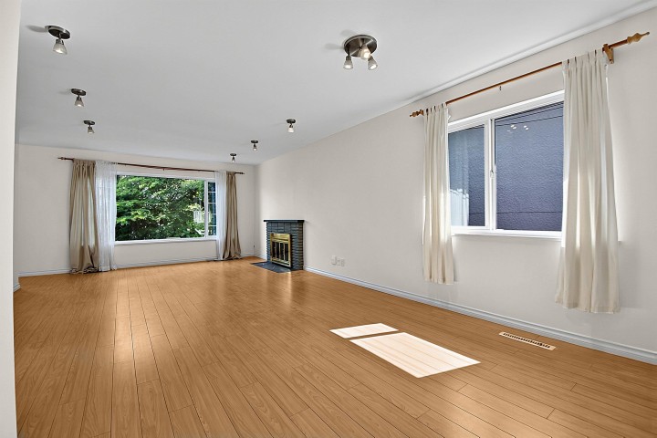 Photo 6 at 2216 E 41st Avenue, Killarney VE, Vancouver East