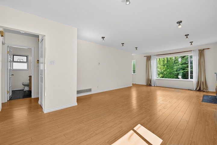 Photo 7 at 2216 E 41st Avenue, Killarney VE, Vancouver East