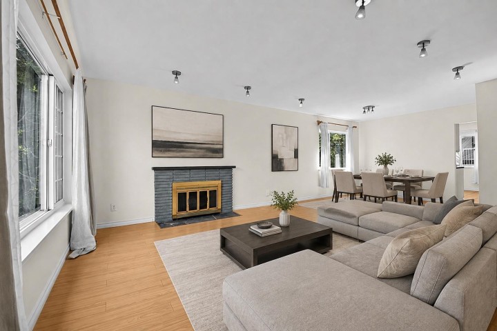 Photo 3 at 2216 E 41st Avenue, Killarney VE, Vancouver East