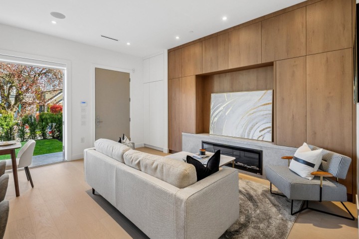 Photo 5 at 1 - 3642 W 20th Avenue, Dunbar, Vancouver West