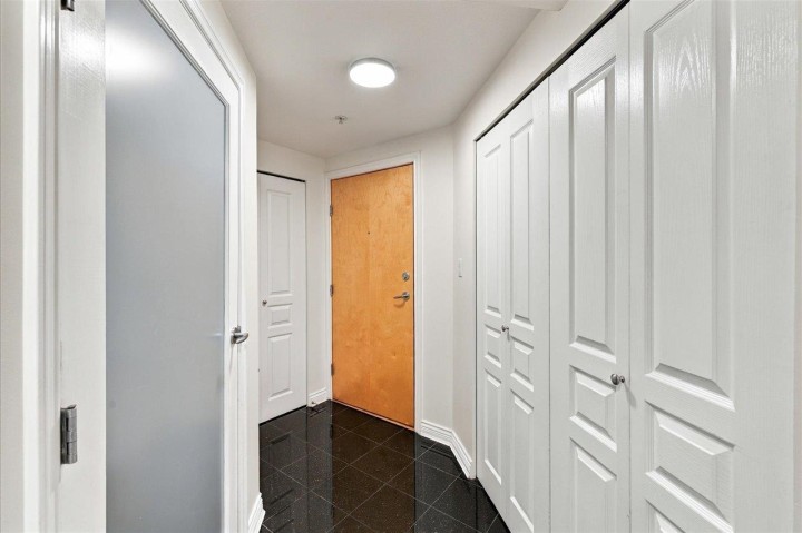 Photo 22 at 303 - 2015 Trafalgar Street, Kitsilano, Vancouver West