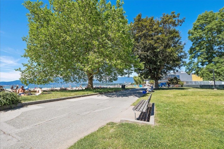 Photo 29 at 303 - 2015 Trafalgar Street, Kitsilano, Vancouver West