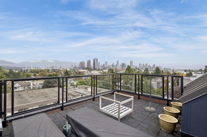 Photo 10 at 1 - 2023 West 4th Avenue, Kitsilano, Vancouver West