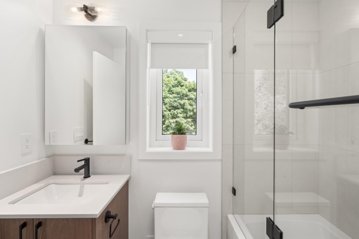 Photo 12 at 3 - 2240 E 40th Avenue, Victoria VE, Vancouver East