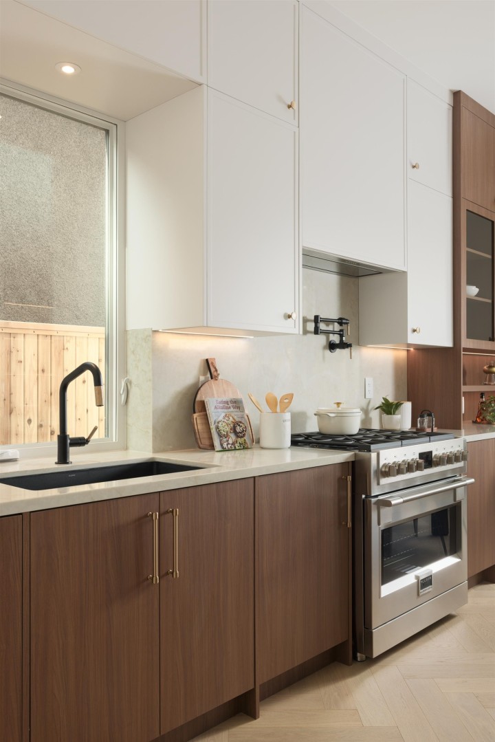 Photo 13 at 2 - 231 E 39th Avenue, Main, Vancouver East