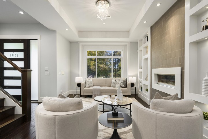 Photo 2 at 7380 Ontario Street, South Vancouver, Vancouver East