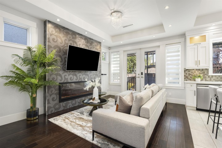 Photo 7 at 7380 Ontario Street, South Vancouver, Vancouver East