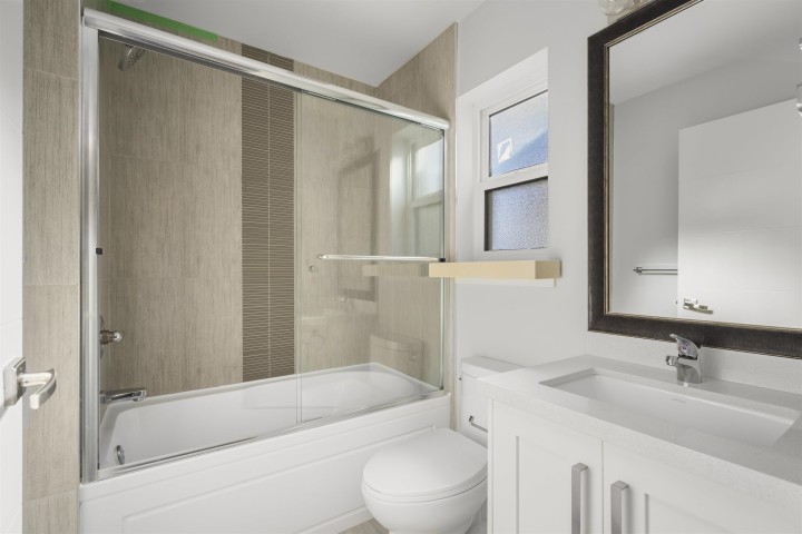 Photo 18 at 7380 Ontario Street, South Vancouver, Vancouver East