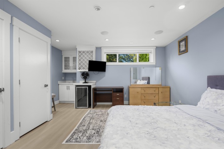 Photo 21 at 7380 Ontario Street, South Vancouver, Vancouver East