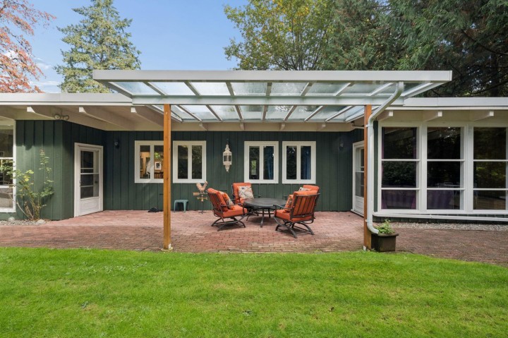 Photo 32 at 455 Macbeth Crescent, Cedardale, West Vancouver