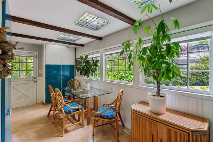 Photo 11 at 455 Macbeth Crescent, Cedardale, West Vancouver