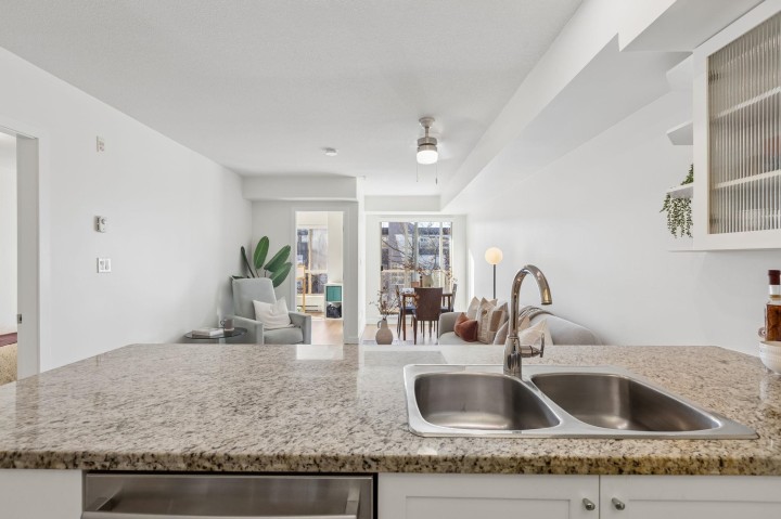 Photo 16 at 311 - 702 E King Edward Avenue, Fraser VE, Vancouver East