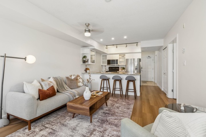 Photo 7 at 311 - 702 E King Edward Avenue, Fraser VE, Vancouver East