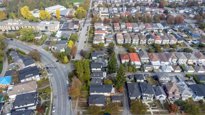 Photo 16 at 3960 Nootka Street, Renfrew Heights, Vancouver East