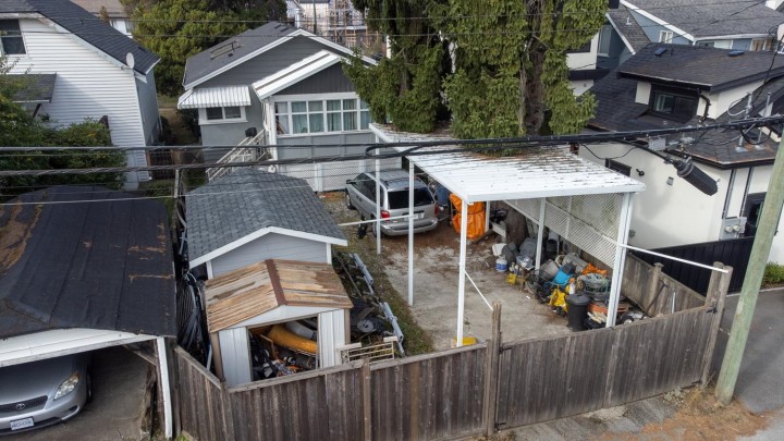 Photo 12 at 3960 Nootka Street, Renfrew Heights, Vancouver East