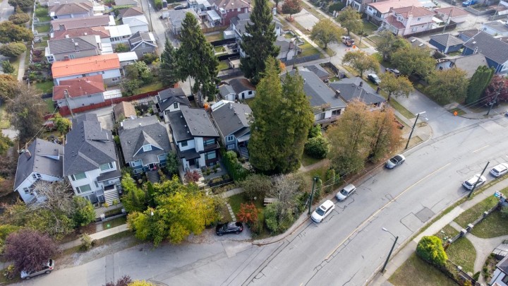 Photo 14 at 3960 Nootka Street, Renfrew Heights, Vancouver East