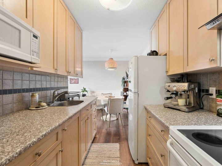 Photo 7 at 207 - 1330 Harwood Street, West End VW, Vancouver West
