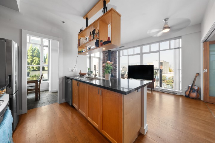 Photo 13 at 109 - 2515 Ontario Street, Mount Pleasant VW, Vancouver West