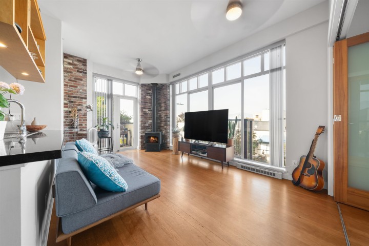 Photo 5 at 109 - 2515 Ontario Street, Mount Pleasant VW, Vancouver West