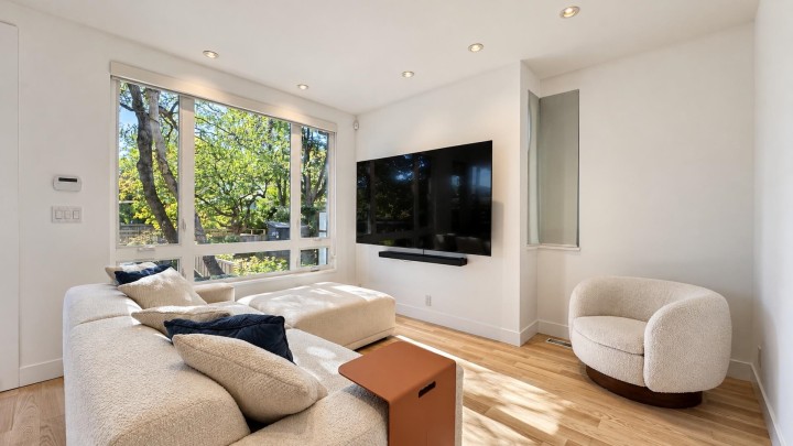 Photo 13 at 80 E 22nd Avenue, Main, Vancouver East
