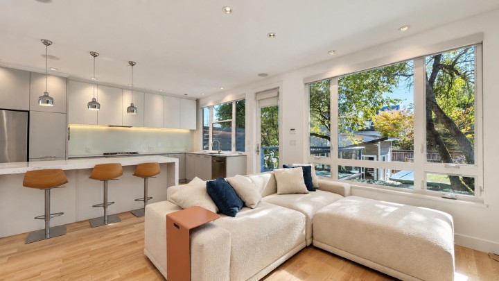 Photo 11 at 80 E 22nd Avenue, Main, Vancouver East