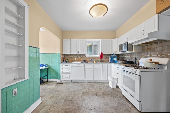 Photo 4 at 3579 W 18th Avenue, Dunbar, Vancouver West