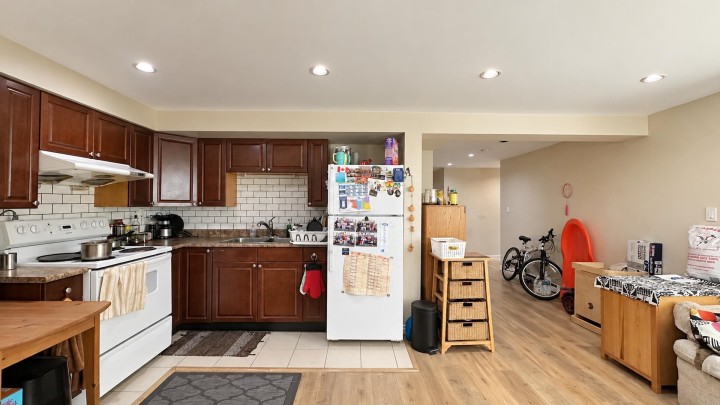 Photo 27 at 7590 Fraser Street, South Vancouver, Vancouver East