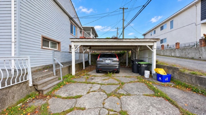 Photo 34 at 7590 Fraser Street, South Vancouver, Vancouver East