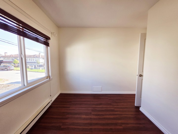 Photo 18 at 7590 Fraser Street, South Vancouver, Vancouver East