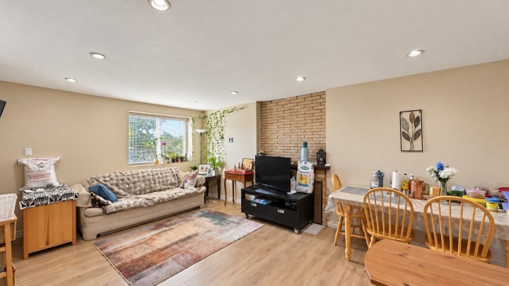Photo 25 at 7590 Fraser Street, South Vancouver, Vancouver East