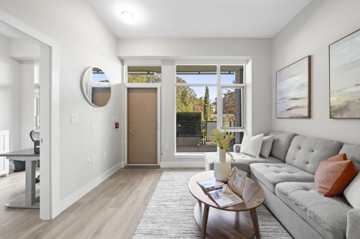 Photo 4 at 101 - 3588 Sawmill Crescent, South Marine, Vancouver East