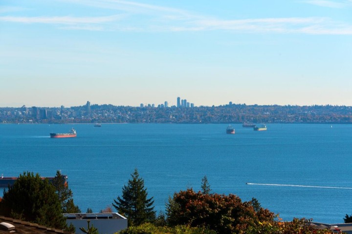 Photo 2 at 4211 Rockridge Crescent, Rockridge, West Vancouver