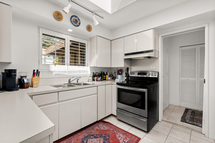 Photo 17 at 4211 Rockridge Crescent, Rockridge, West Vancouver