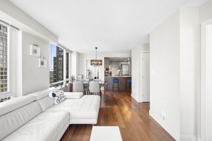 Photo 5 at 1506 - 1088 Richards Street, Yaletown, Vancouver West
