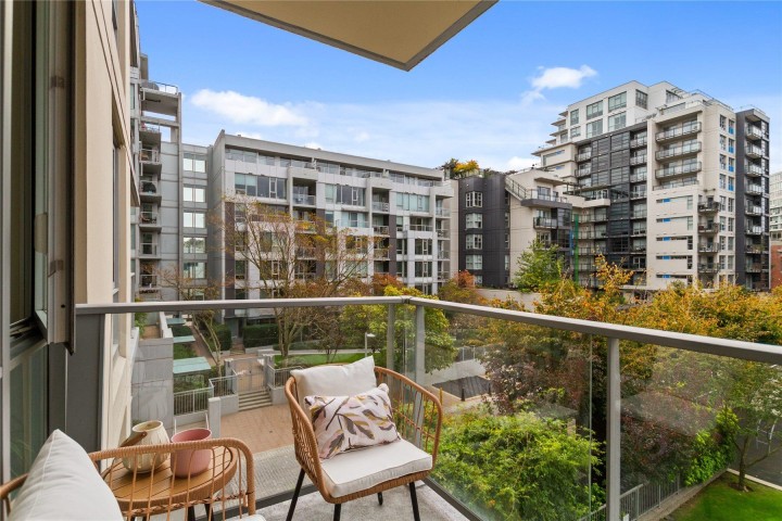Photo 5 at 308 - 1833 Crowe Street, False Creek, Vancouver West