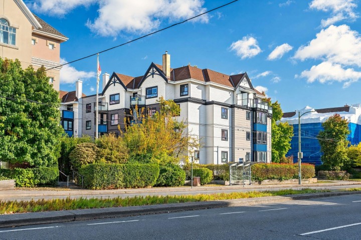 Photo 32 at 206 - 2405 Kamloops Street, Renfrew VE, Vancouver East