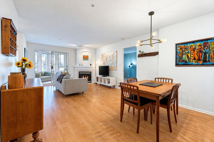 Photo 10 at 206 - 2405 Kamloops Street, Renfrew VE, Vancouver East