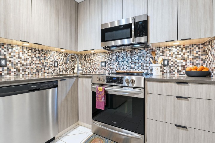 Photo 18 at 206 - 2405 Kamloops Street, Renfrew VE, Vancouver East