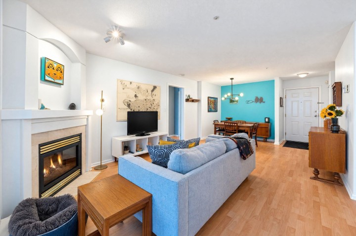 Photo 8 at 206 - 2405 Kamloops Street, Renfrew VE, Vancouver East