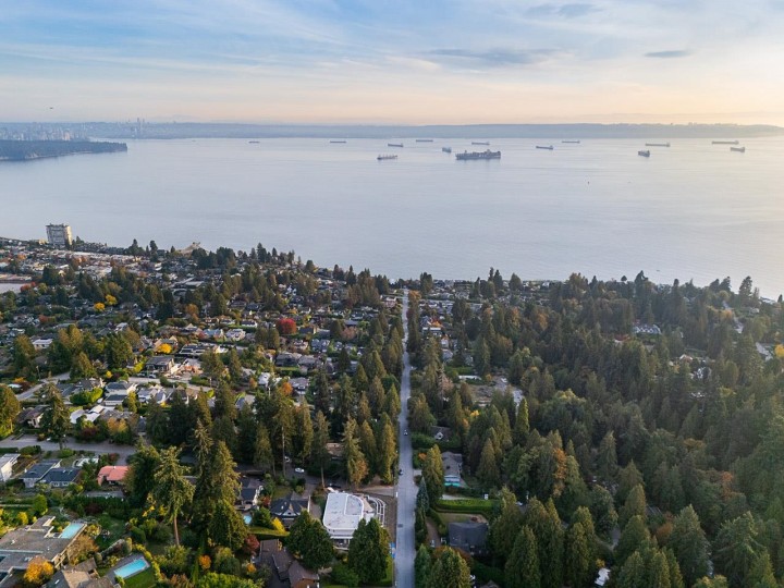 Photo 38 at 2215 Chairlift Road, Chelsea Park, West Vancouver