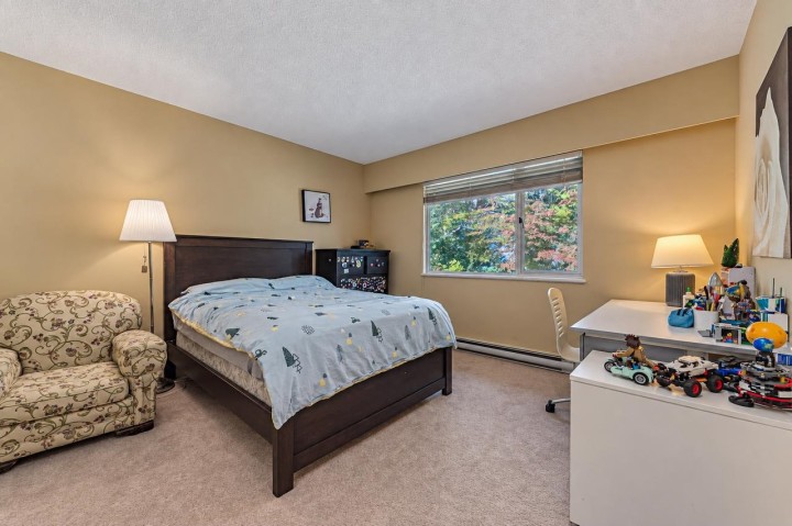 Photo 23 at 4707 Meadfeild Road, Caulfeild, West Vancouver