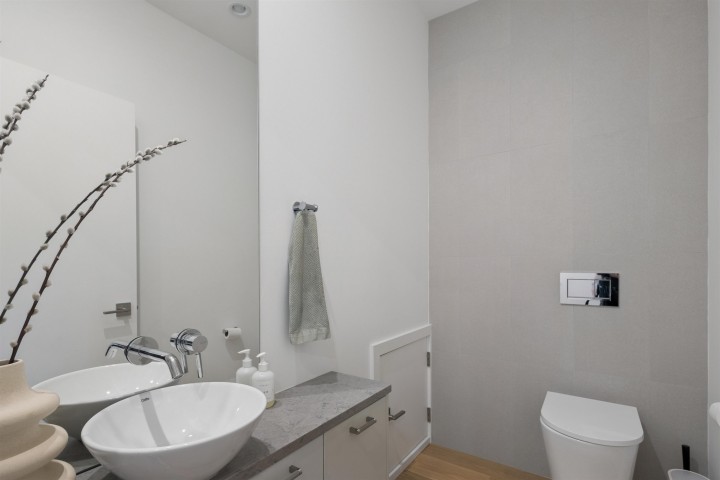 Photo 16 at 1014 E 16th Avenue, Fraser VE, Vancouver East