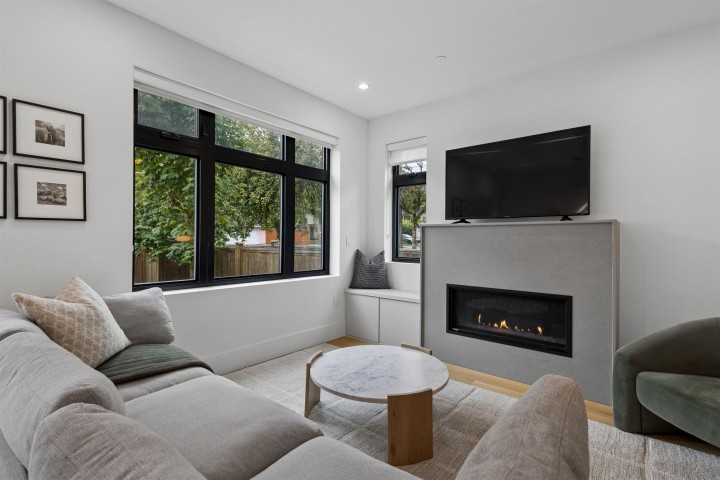 Photo 9 at 1014 E 16th Avenue, Fraser VE, Vancouver East