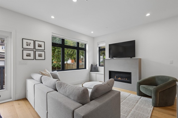 Photo 15 at 1014 E 16th Avenue, Fraser VE, Vancouver East