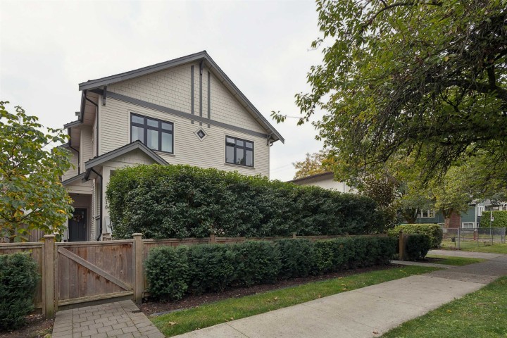 Photo 39 at 1014 E 16th Avenue, Fraser VE, Vancouver East