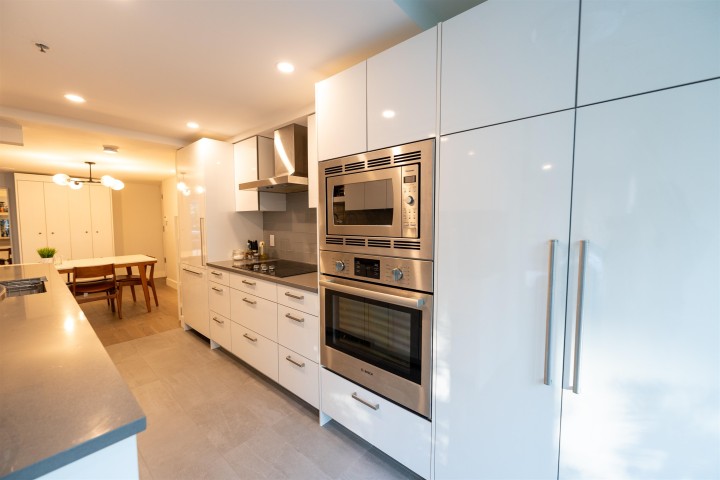Photo 3 at 201 - 289 Drake Street, Yaletown, Vancouver West