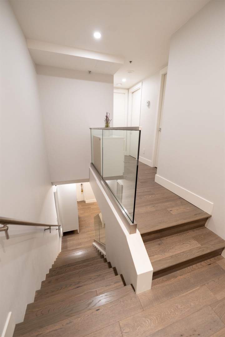 Photo 14 at 201 - 289 Drake Street, Yaletown, Vancouver West